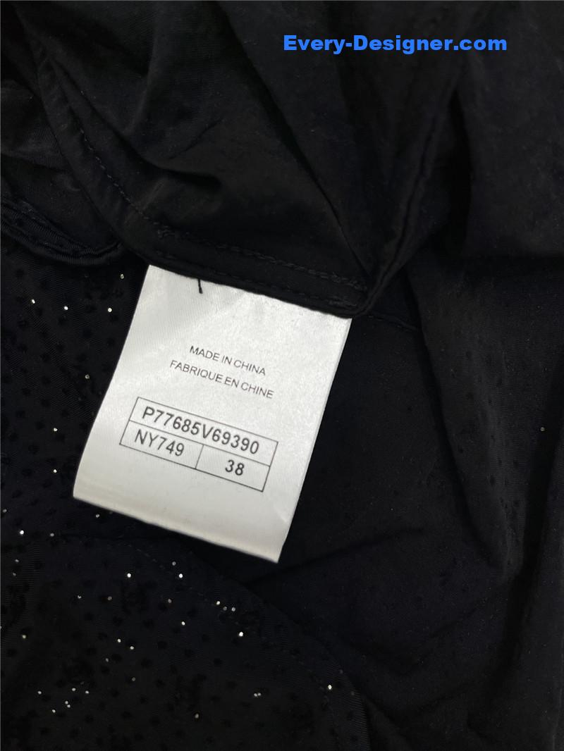 ch**el hot D1am0nd lettering shirt