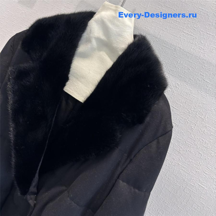L0r0 P1ana mink collar goose down jacket