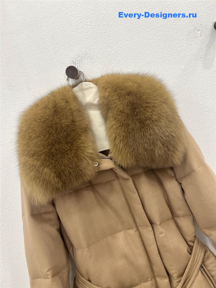 L0r0 P1ana fox fur collar down jacket
