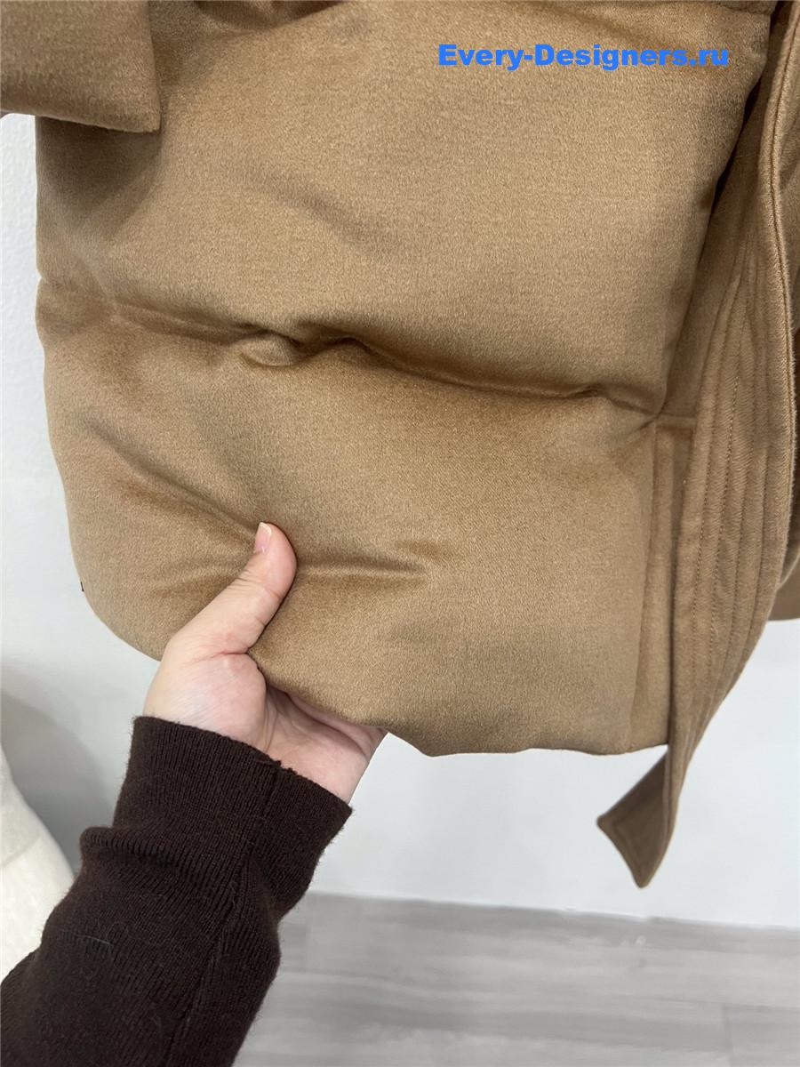 L0r0 P1ana fox fur collar down jacket