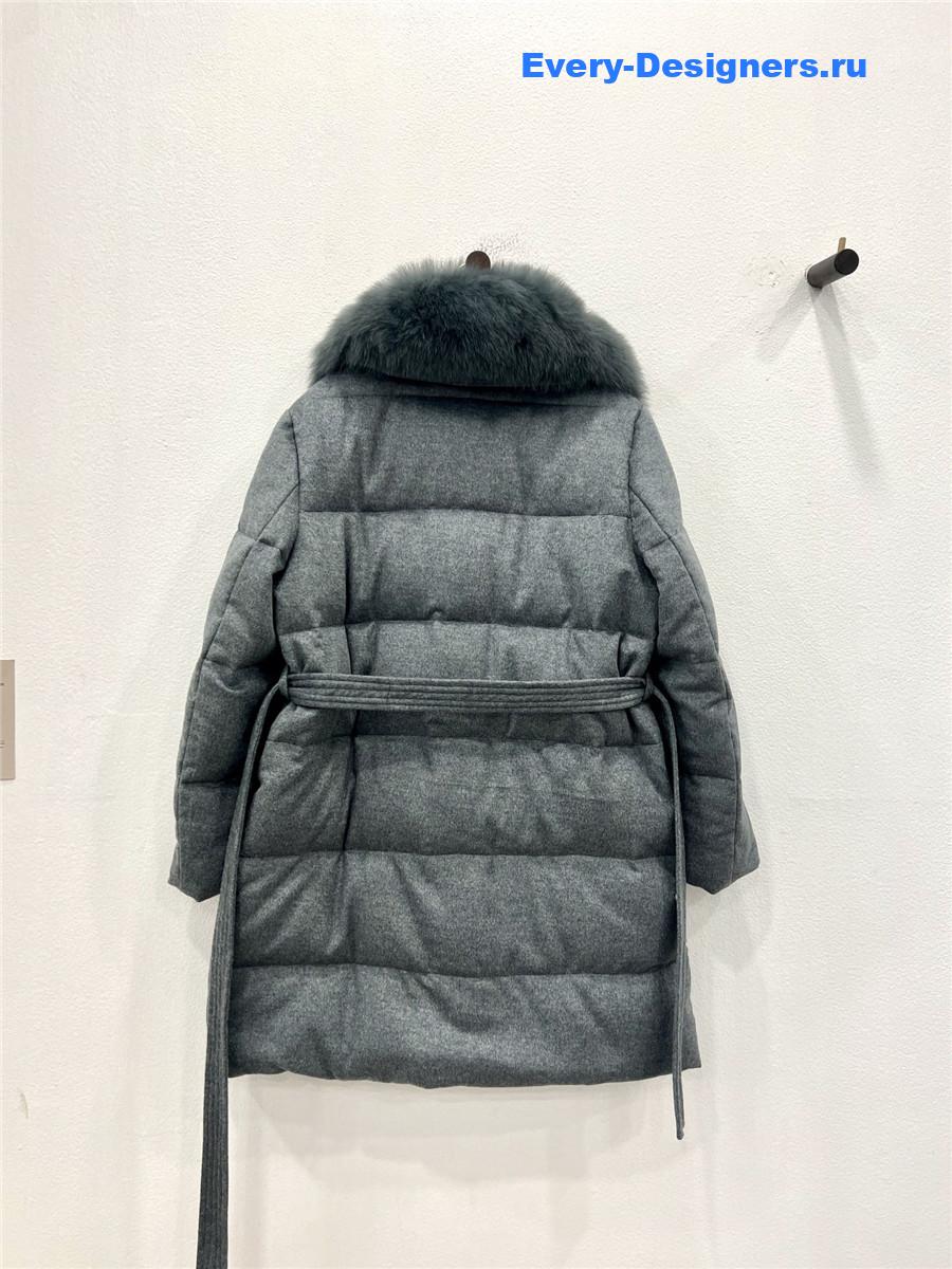 L0r0 P1ana fox fur collar down jacket