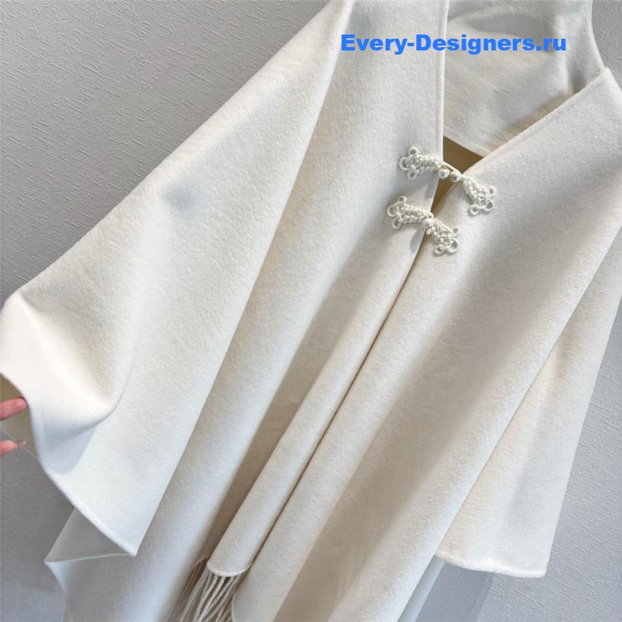 D10r cashmere buttoned cape