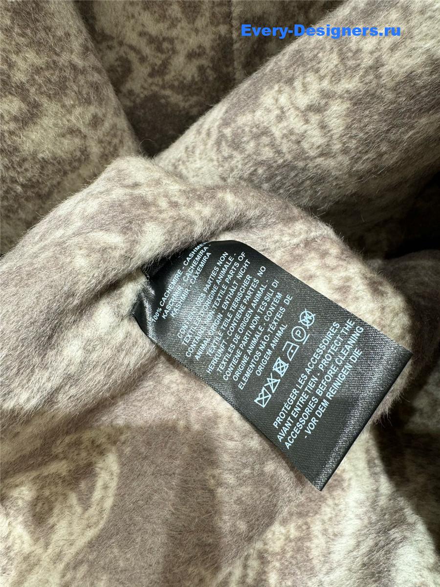 D10r belted cashmere coat