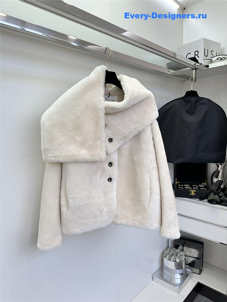Va1e*ntin0 shearling coat