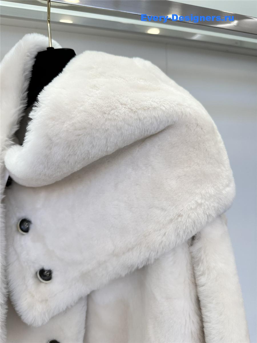 Va1e*ntin0 shearling coat
