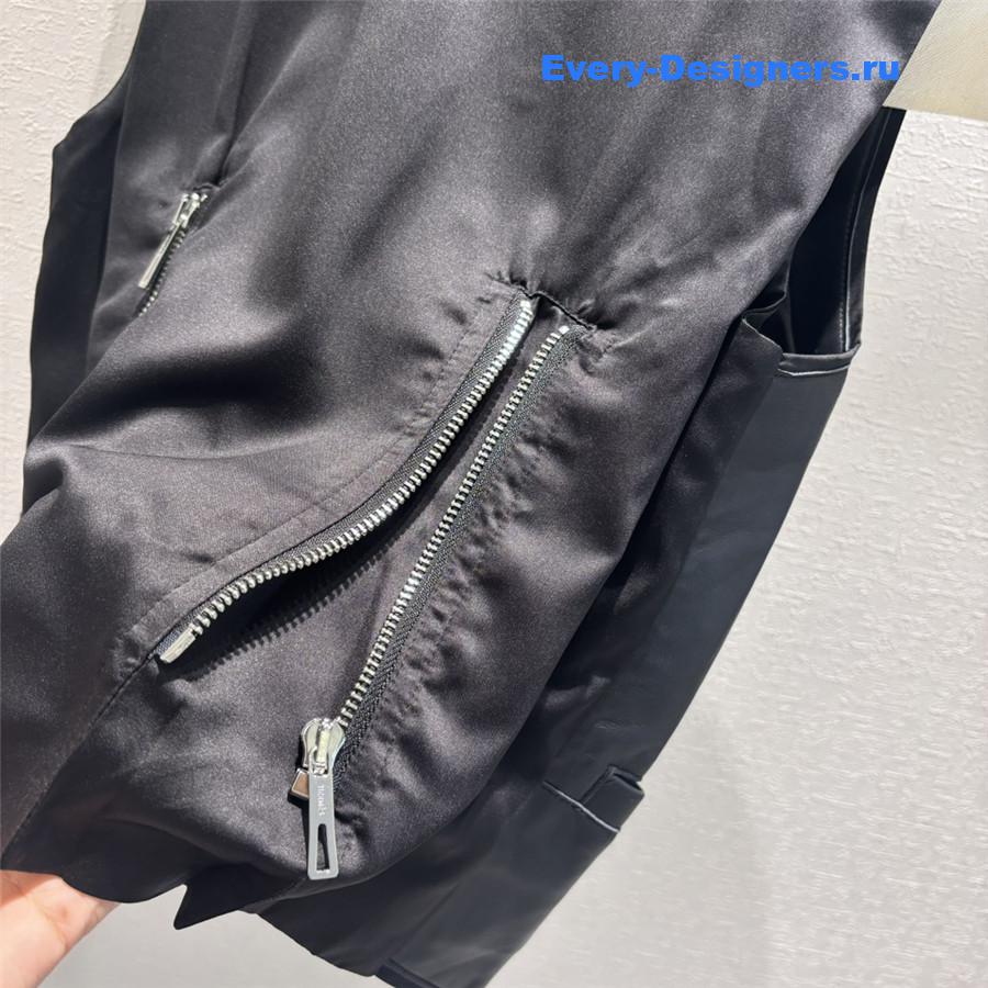 H**me5 short sheepskin vest