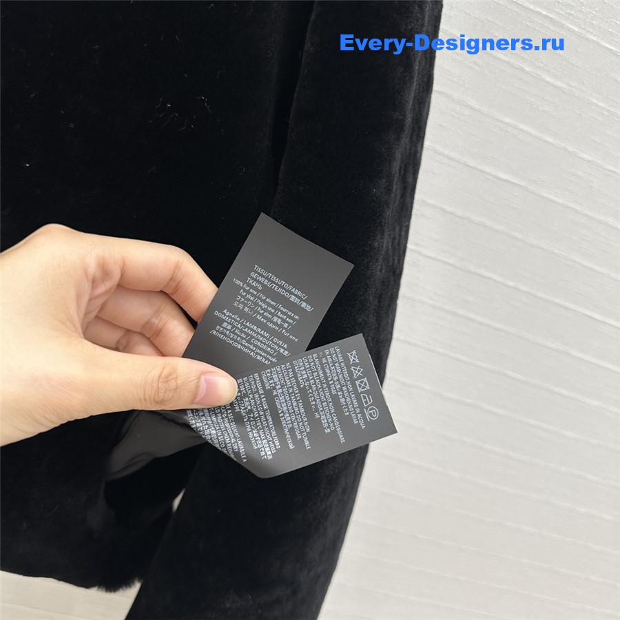 Pra*a triangle logo short jacket