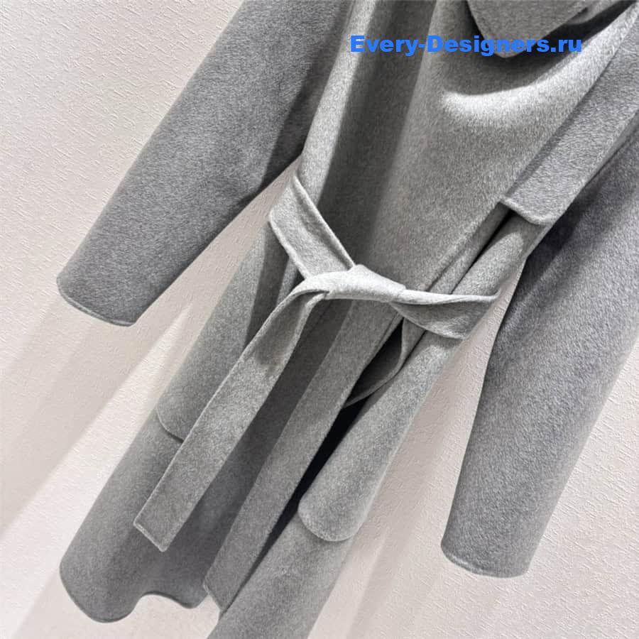 H**me5 cashmere coat with stand collar