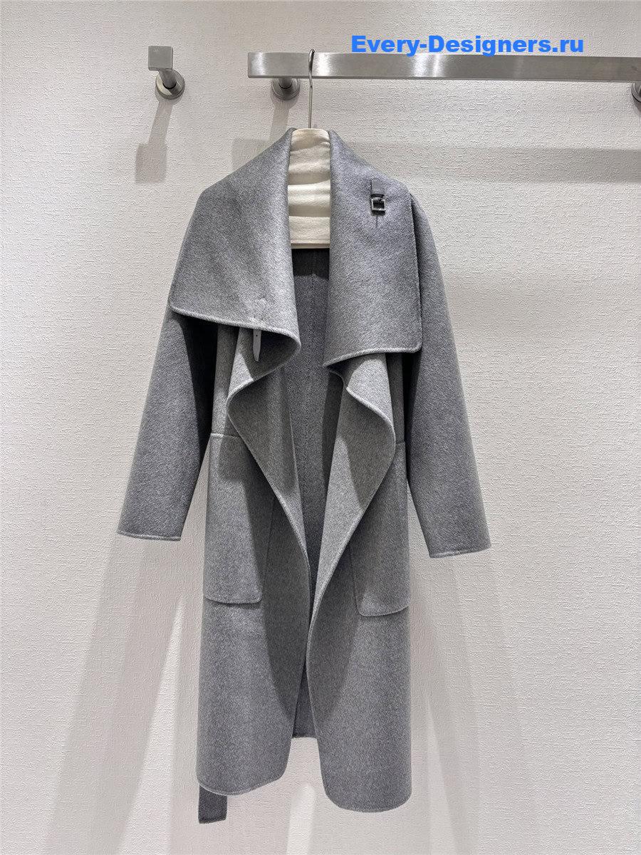 H**me5 cashmere coat with stand collar