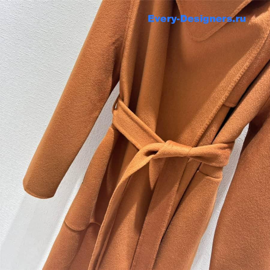 H**me5 cashmere coat with stand collar