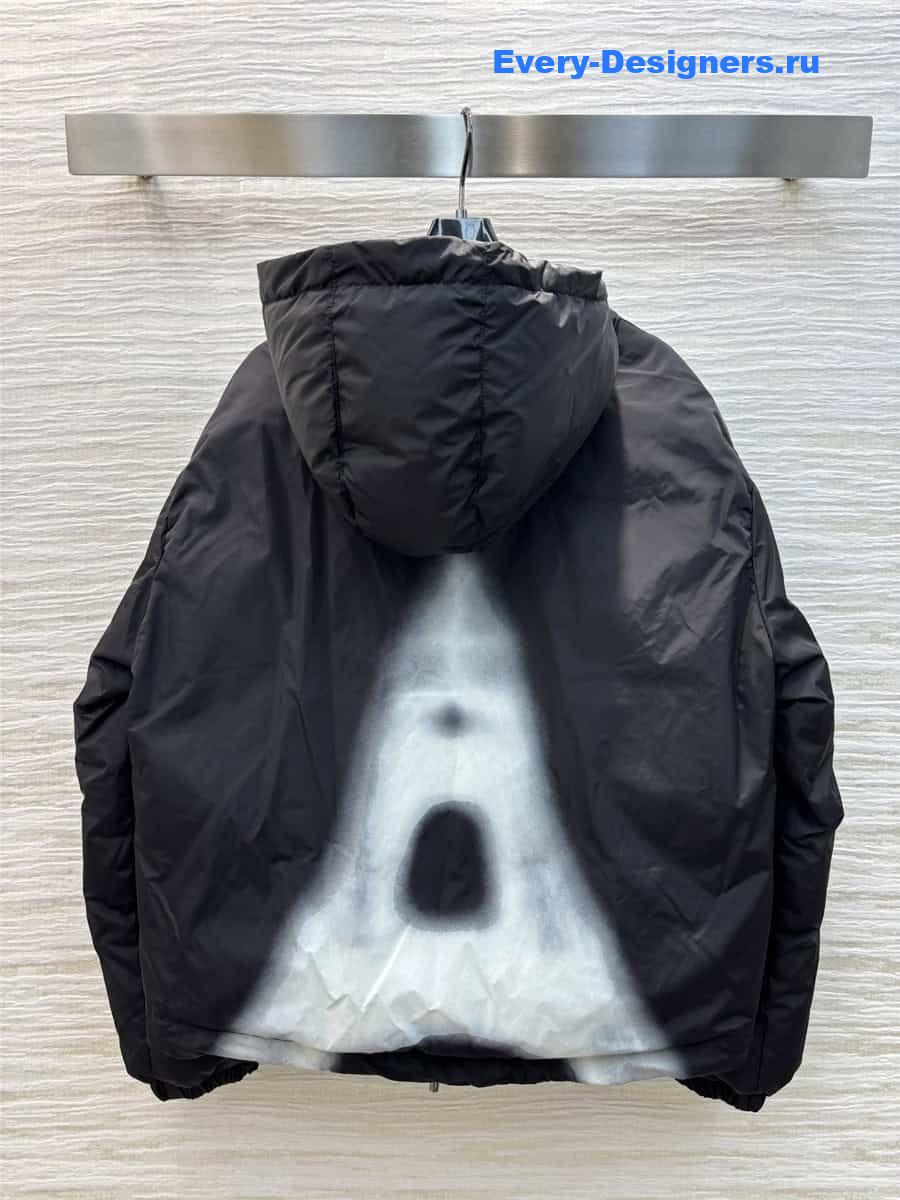 D10r hooded down jacket