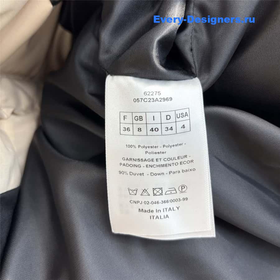 D10r D10ralps hooded cropped puffer jacket