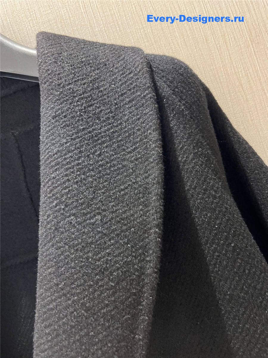 The R0w mid-length coat