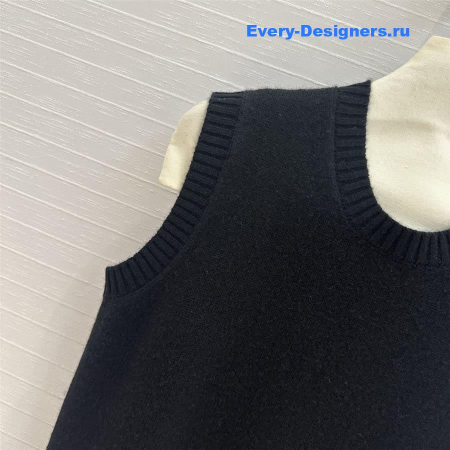 D10r twinset sleeveless knit top in black