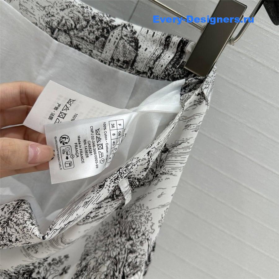 D10r positioning print long skirt