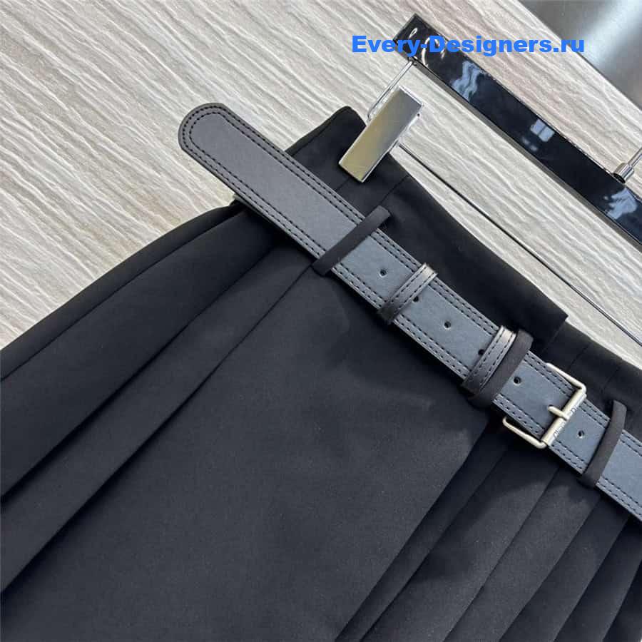 D10r belt pleated skirt