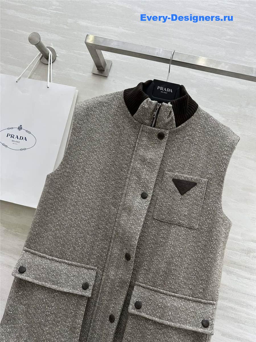 Pra*a stand collar sleeveless vest jacket