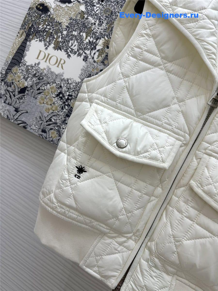 D10r quilted vest jacket