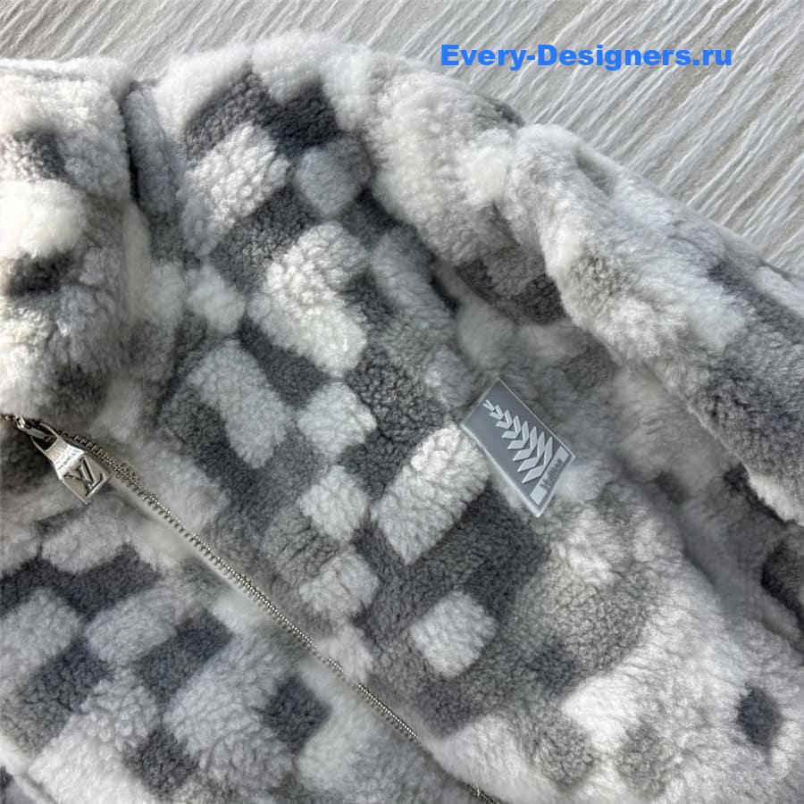 l0vis Vvtt0n lv stand collar plush coat