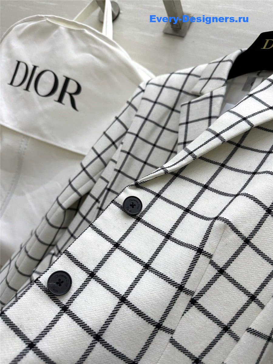 D10r check blazer