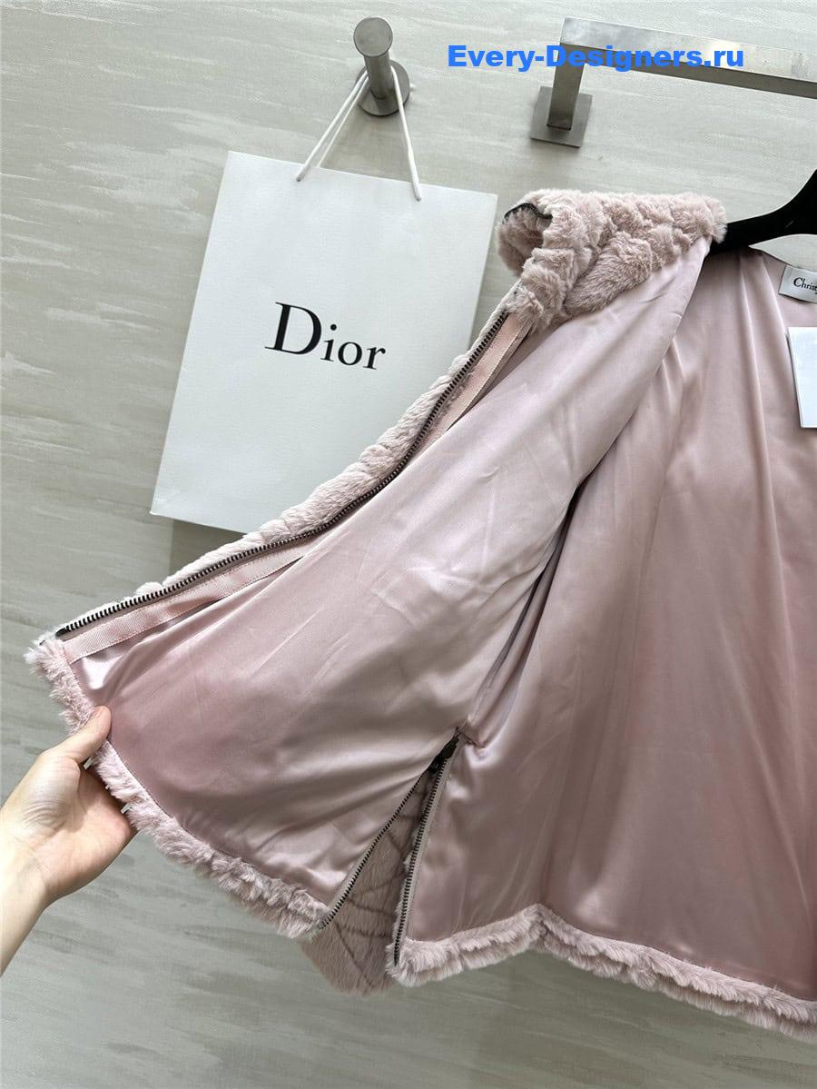 D10r eco-friendly fur hooded coat