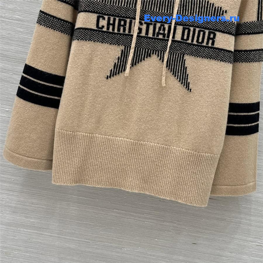 D10ralps three-quarter sleeve hooded sweater in beige