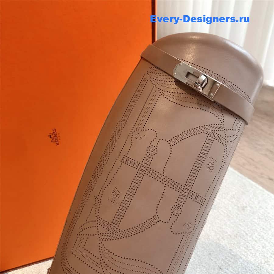 H**me5 logo jumping boots