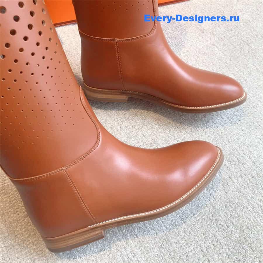 H**me5 jumping boots with silver hardware