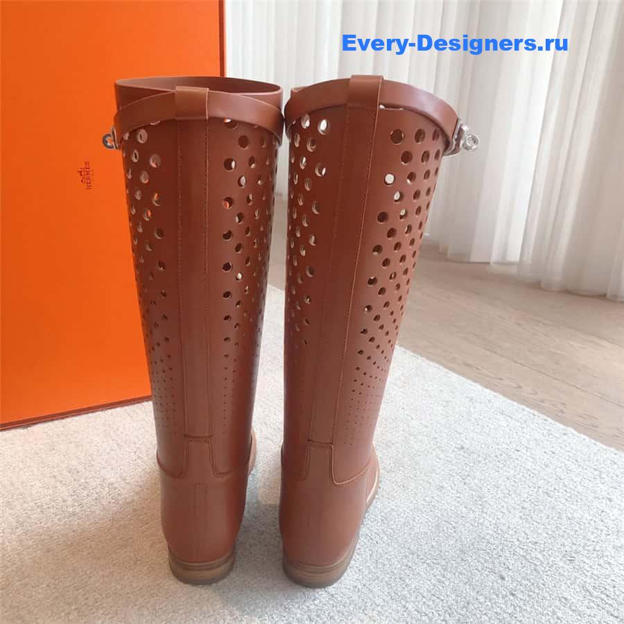 H**me5 jumping boots with silver hardware