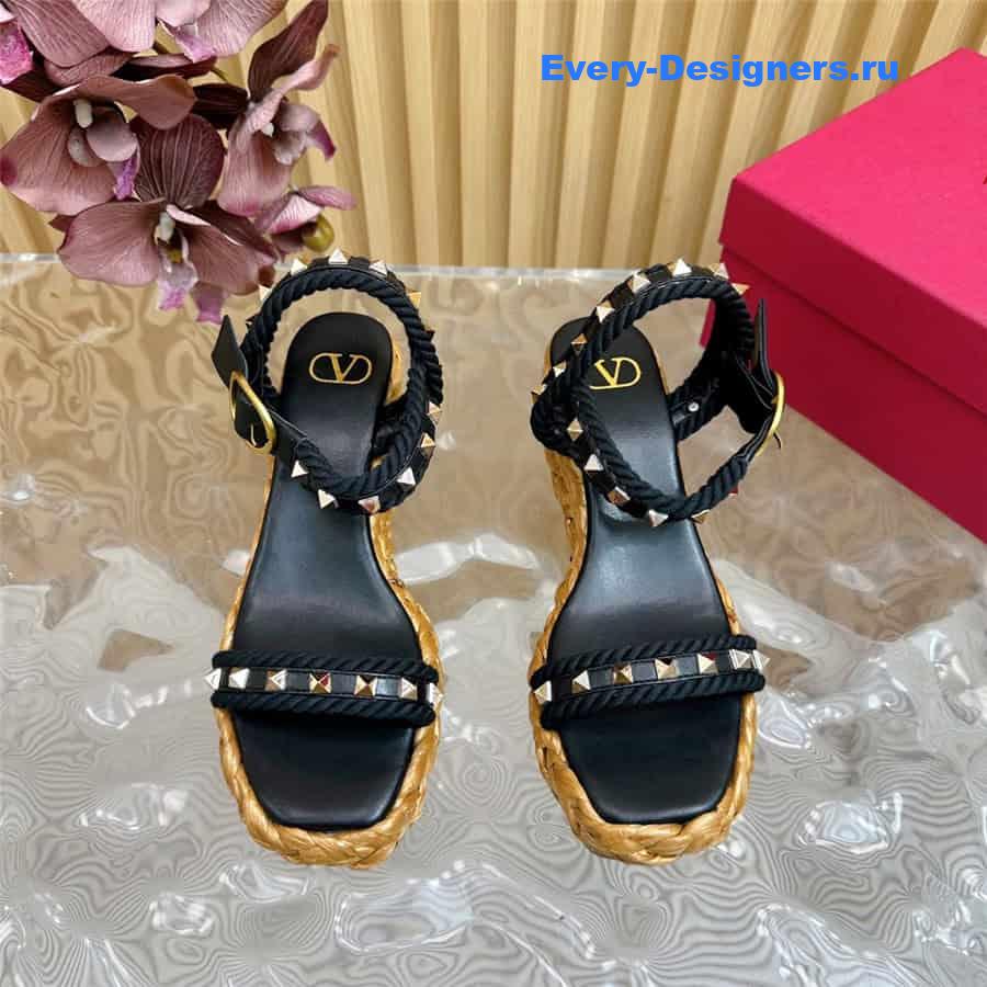 Va1e*ntin0 rockstud black wedge calfskin sandals