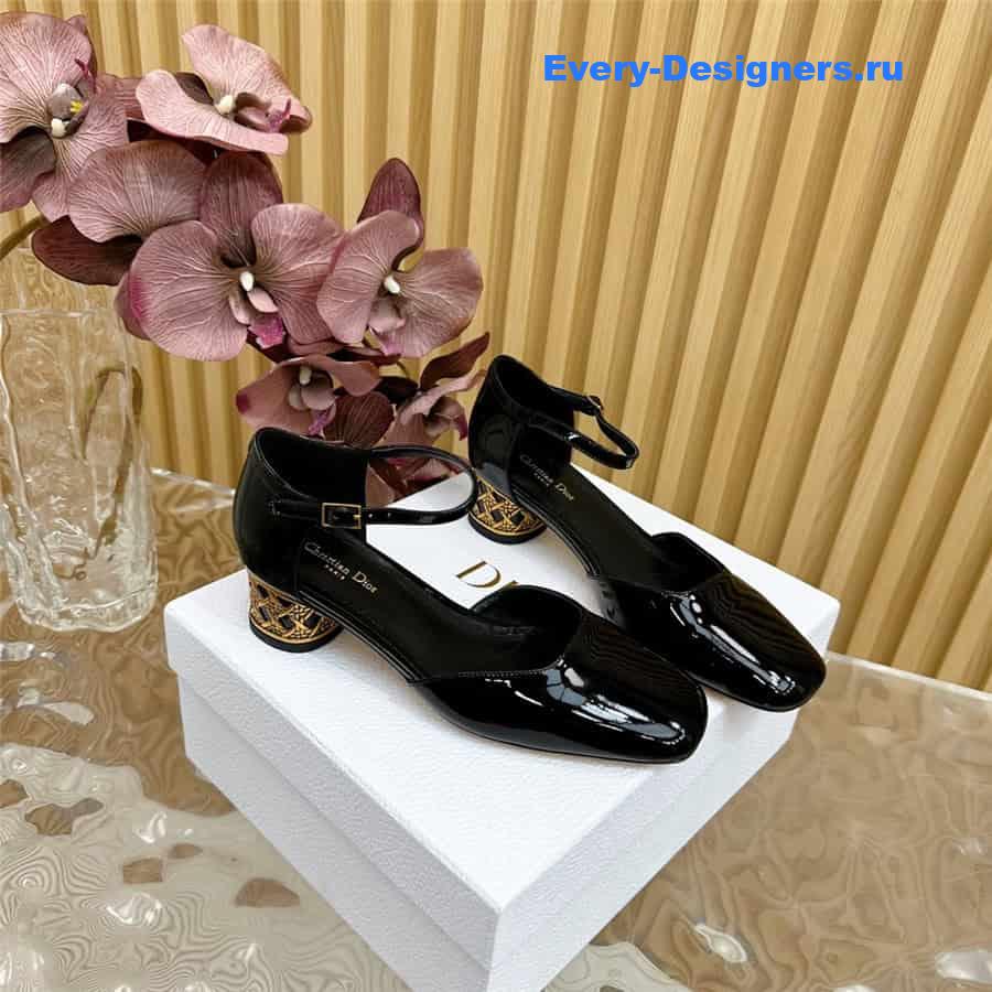 jolie D10r black patent calfskin pumps