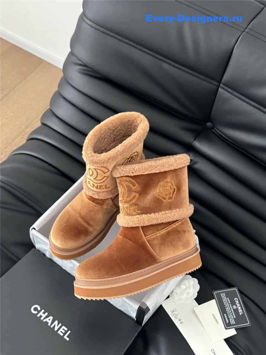 Ch**el brown women shearling boots