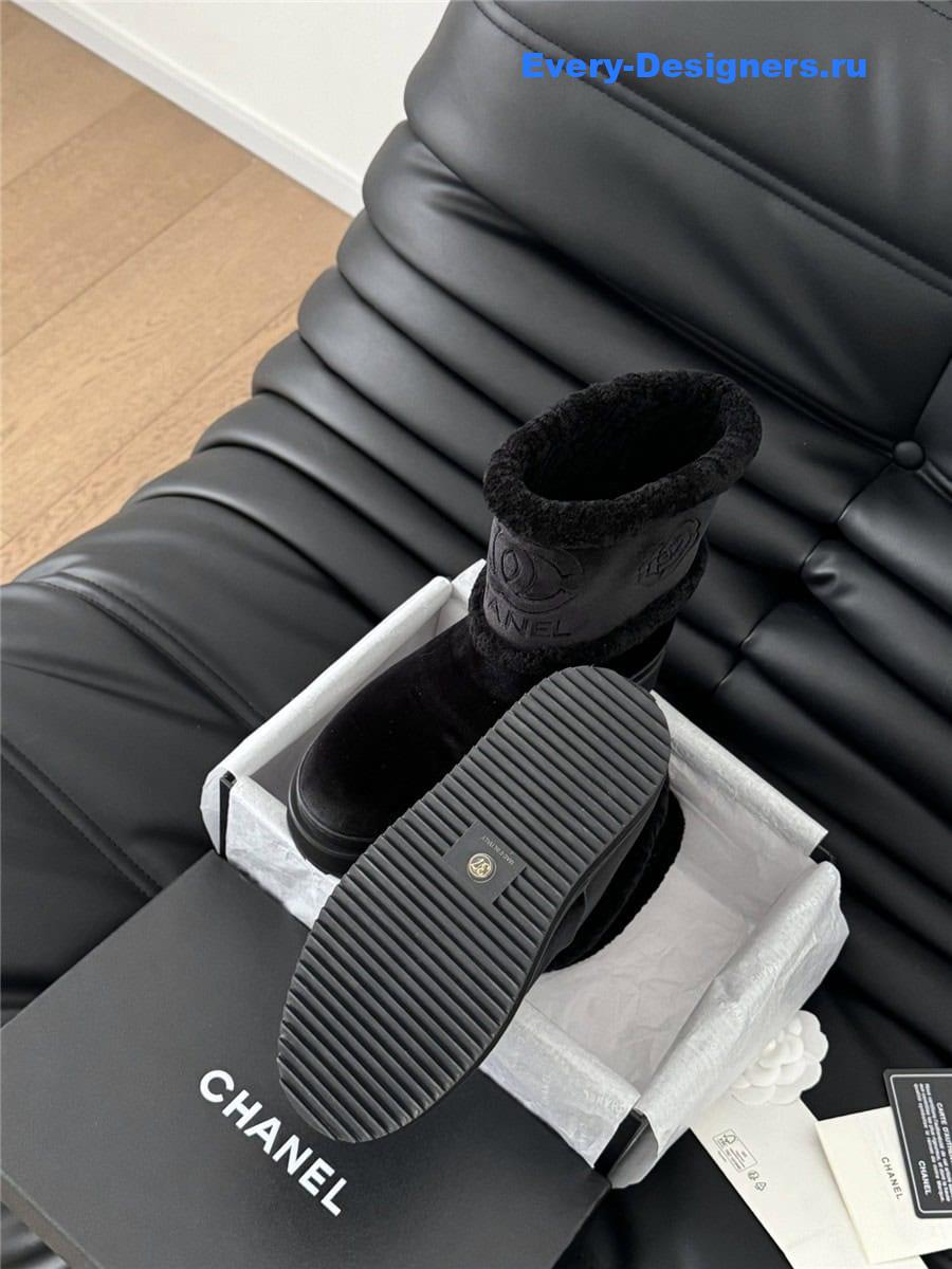 Ch**el women shearling boots