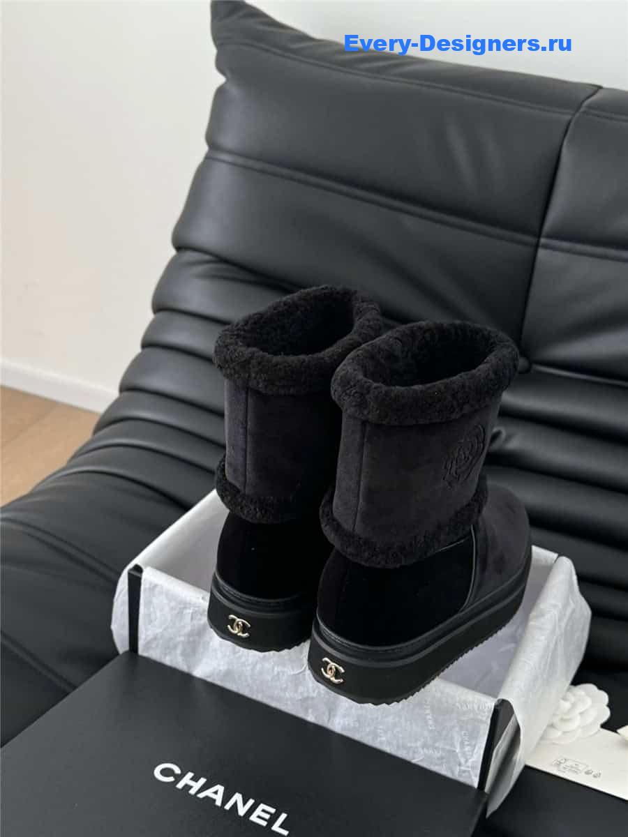 Ch**el women shearling boots