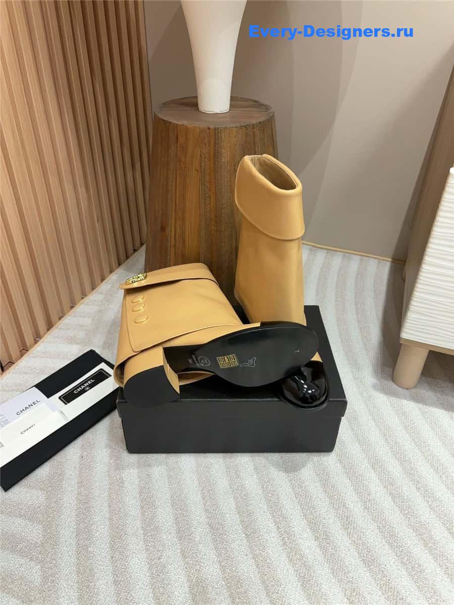 Ch**el brown leather foldover logo boots