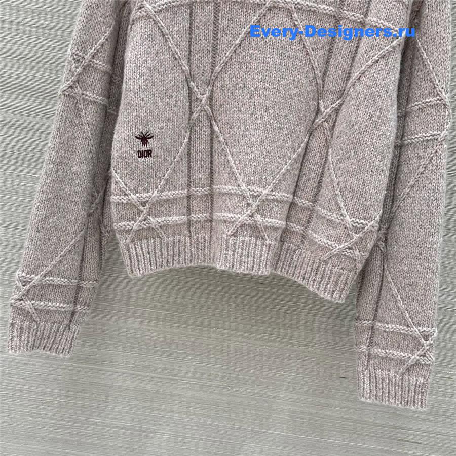 D10r check knit sweater beige