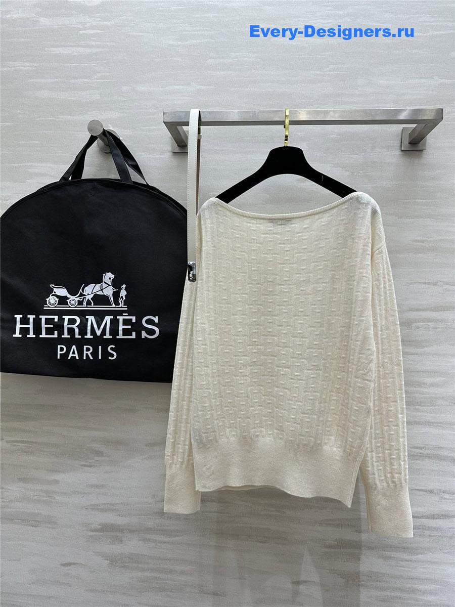 H**me5 h long-sleeved top