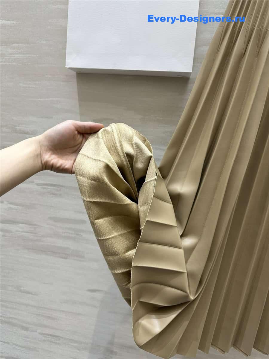 D10r pleated high waist leather skirt