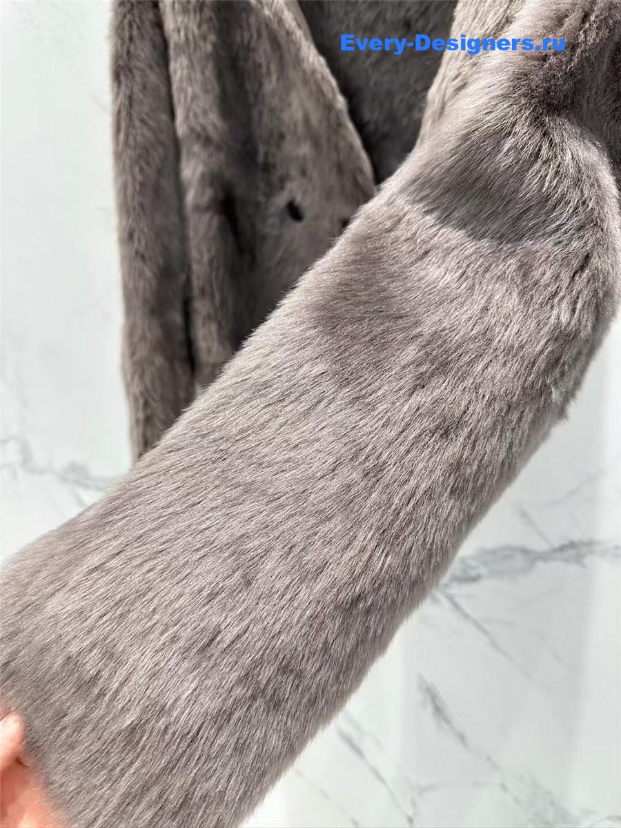 M1um1u long hair lapel sheepskin fur coat