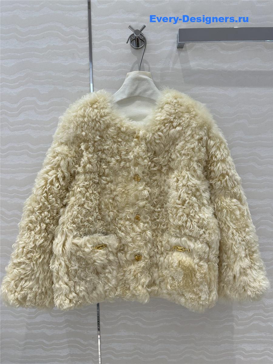 Ce1i*e fur coat