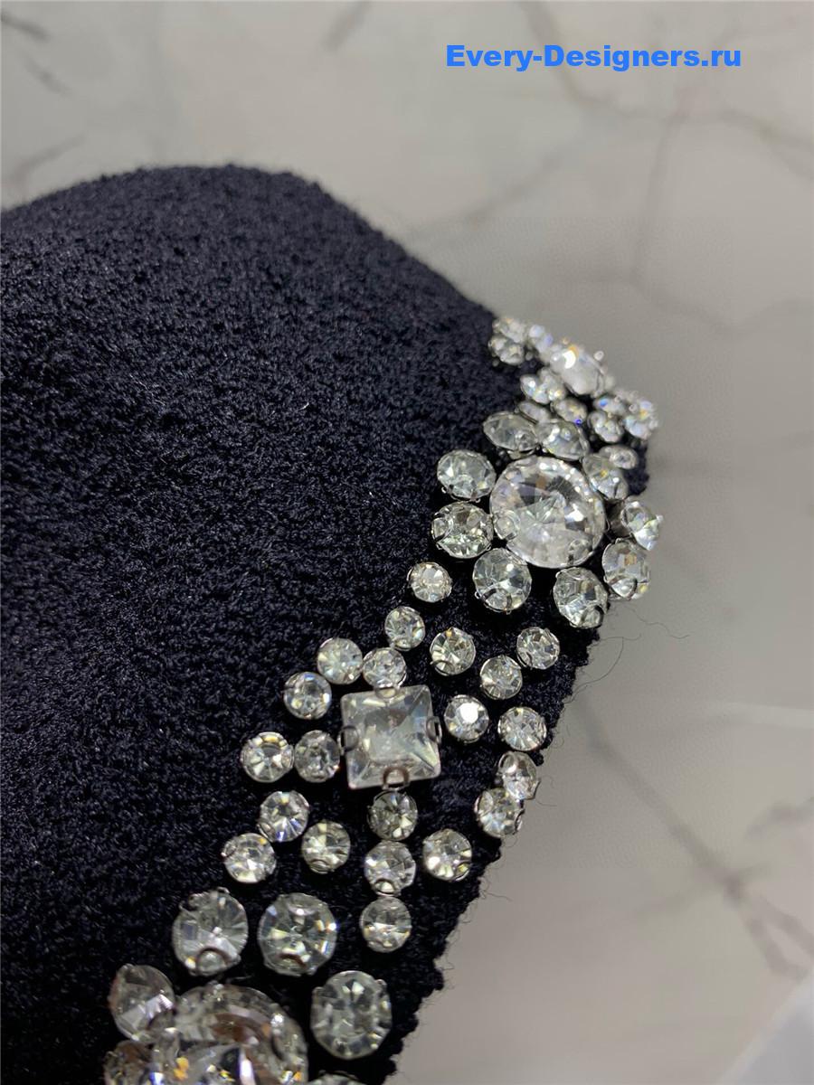 ce1i*e D1am0nd collar suit