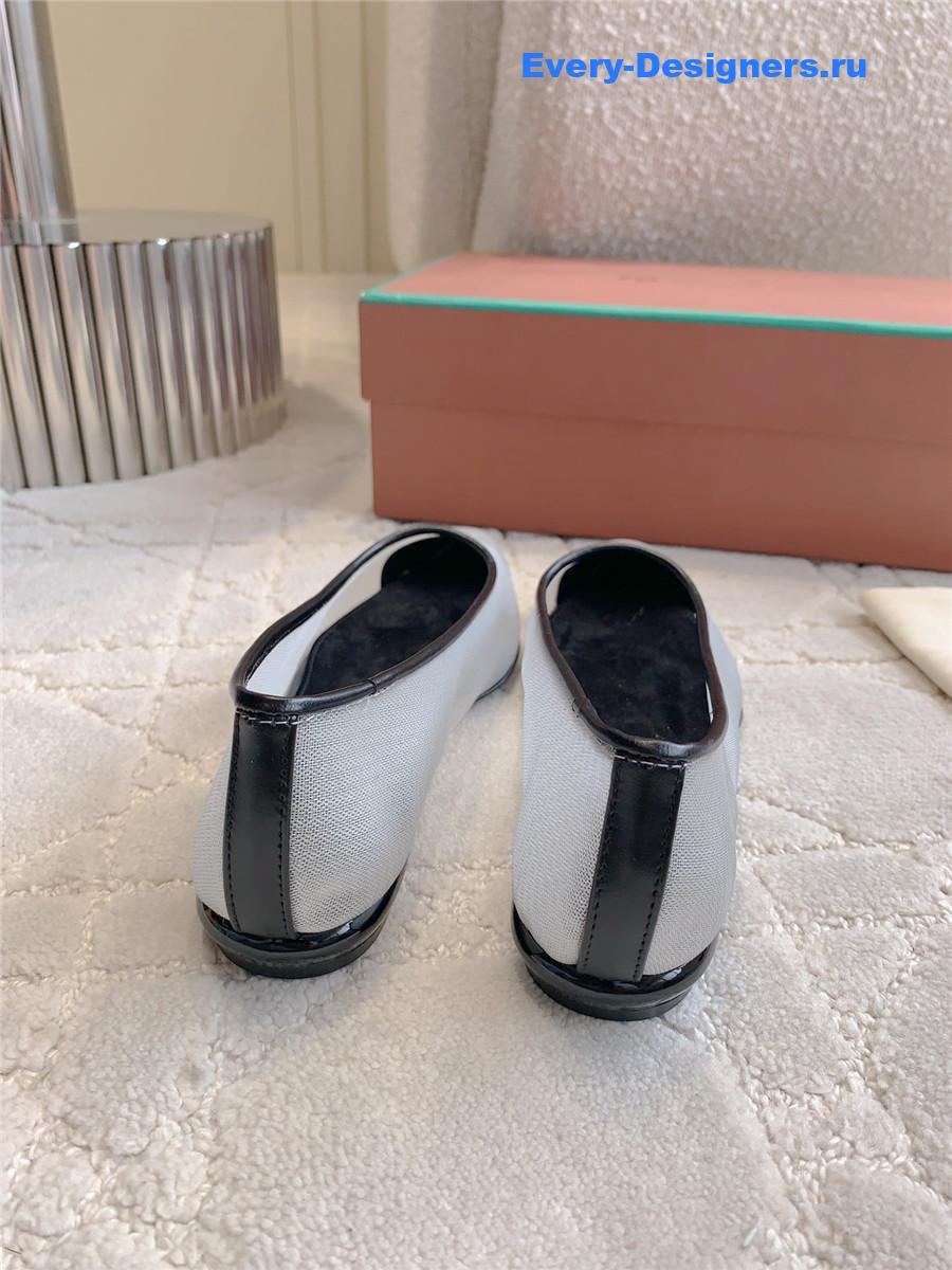 L0r0 P1ana primula ballet flat in ash-grey microfibre