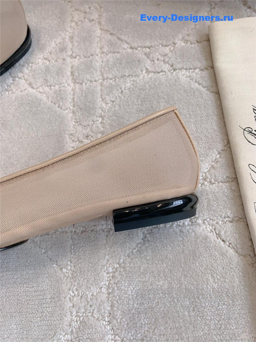 L0r0 P1ana primula ballet flat in beige microfibre