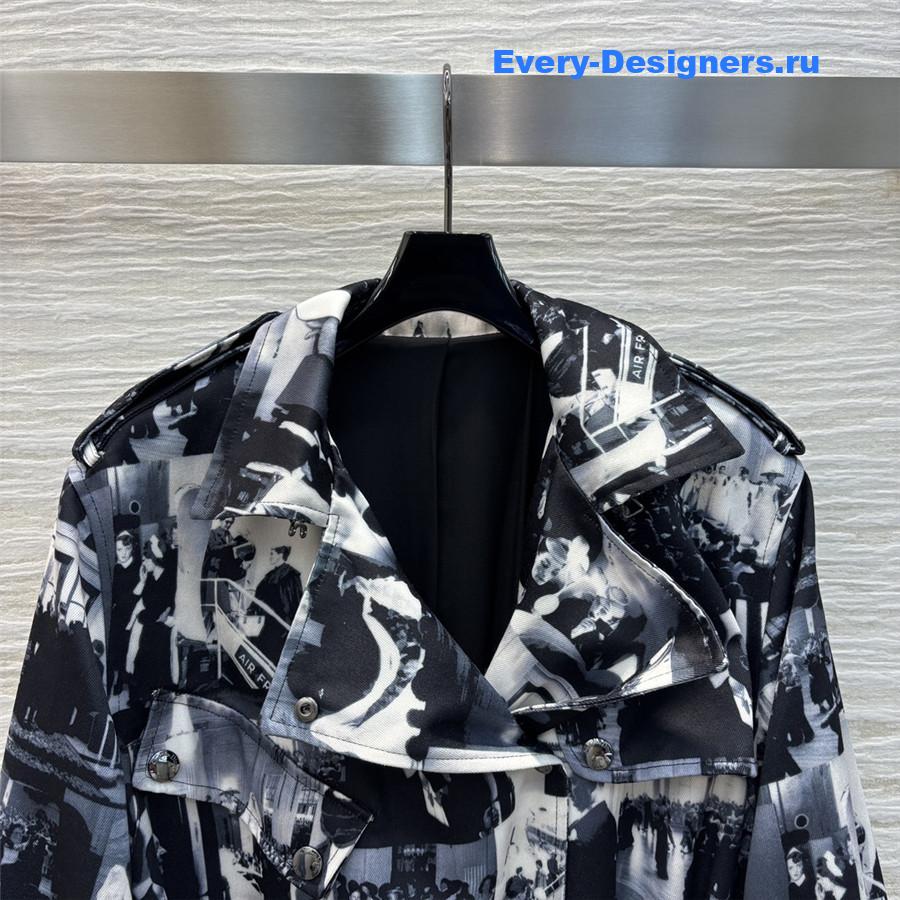 D10r vintage portrait print trench coat