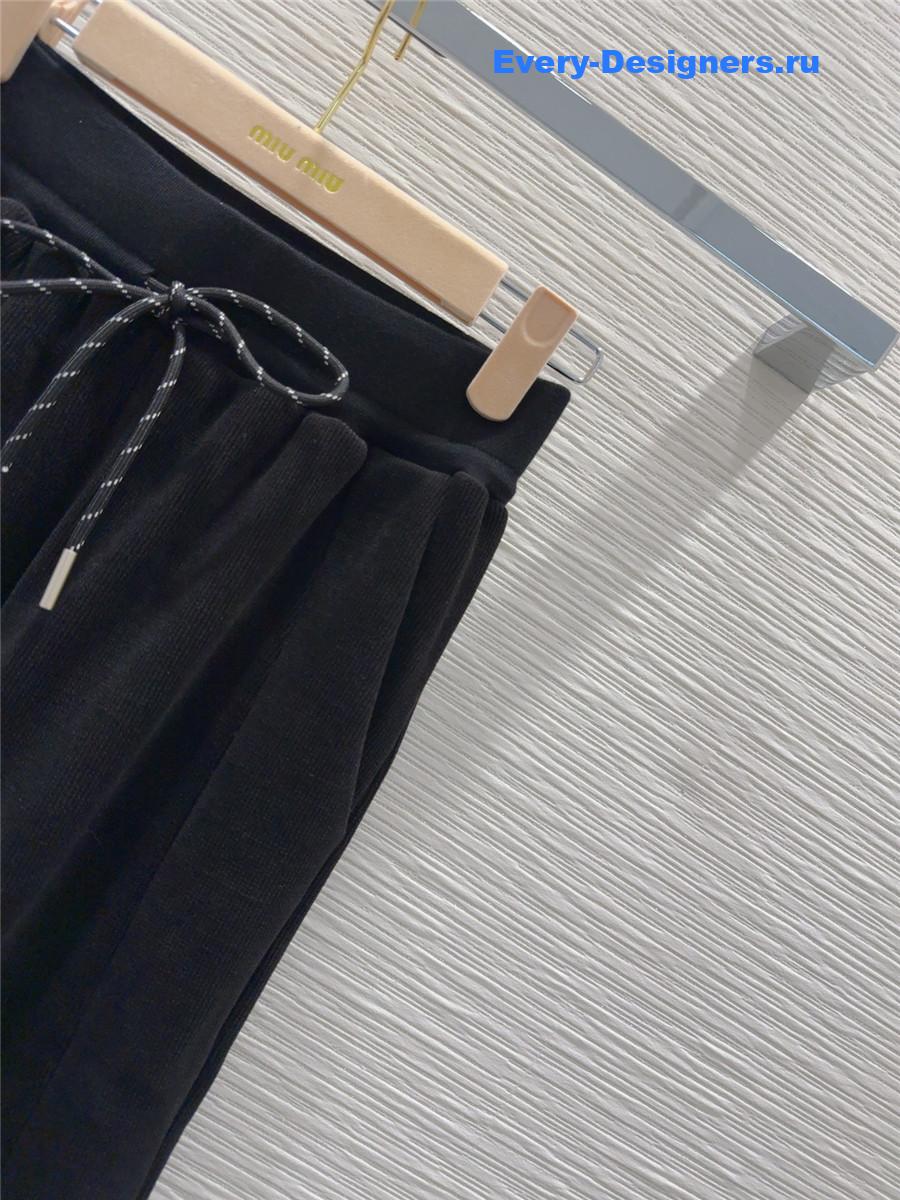 M1um1u new wide-leg trousers