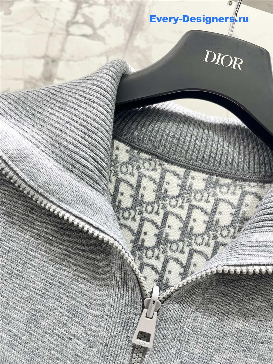 D10r reversible zipped cardigan grey