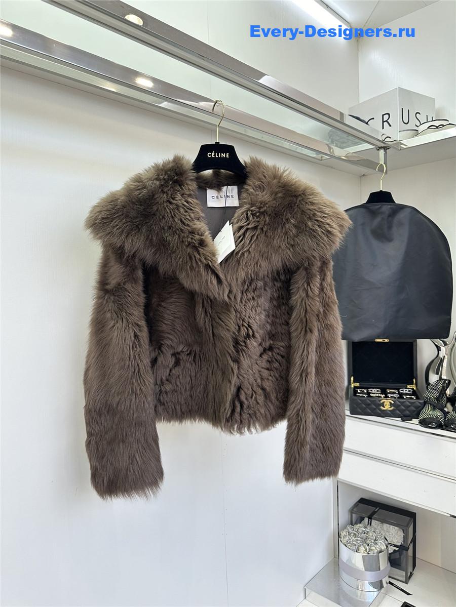 Ce1i*e fur coat