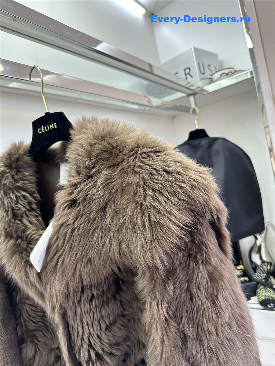 Ce1i*e fur coat