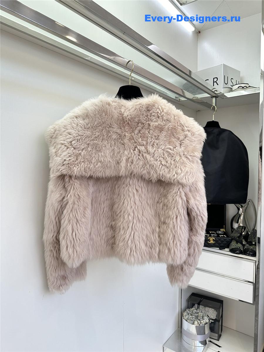 Ce1i*e fur coat