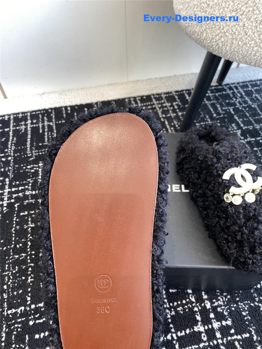 CC fur slippers